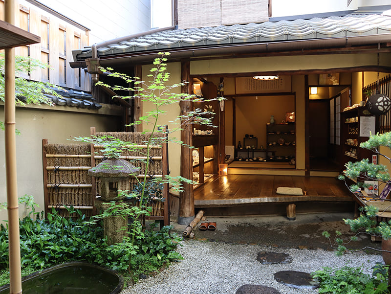 東哉　店内