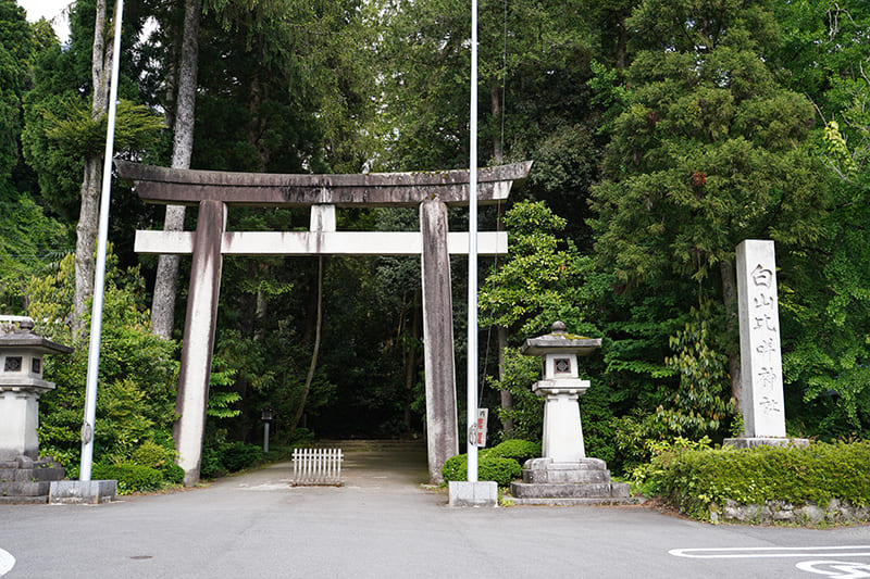 白山比咩神社