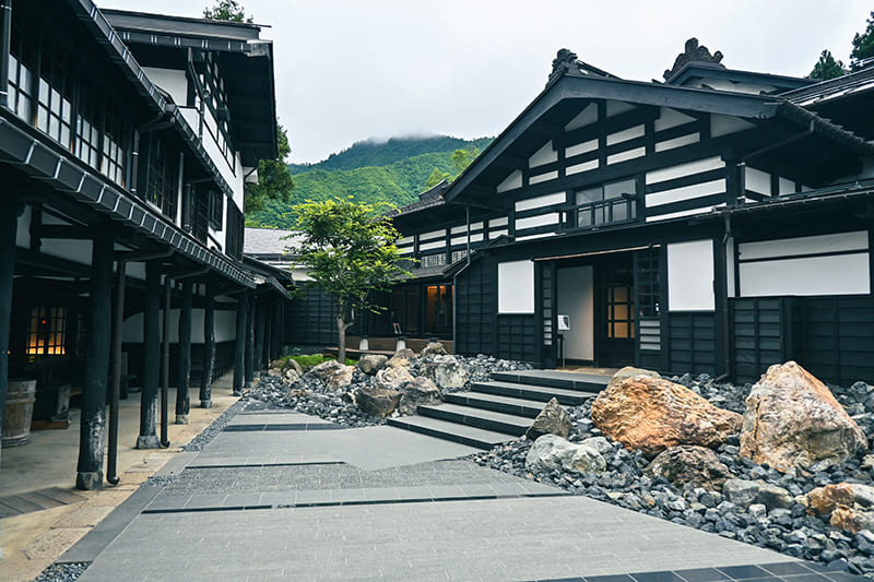 玄関前