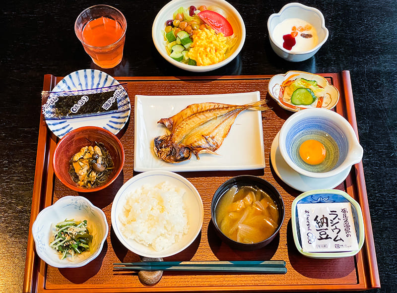 朝食