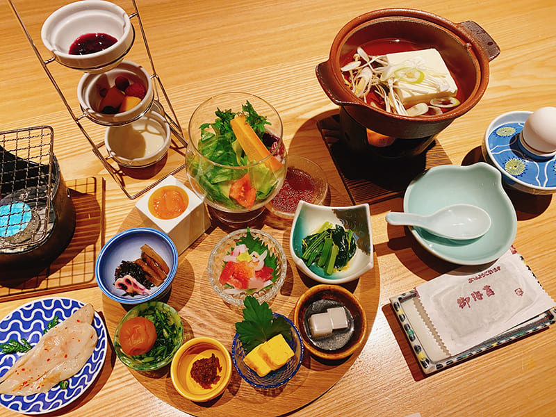 朝食