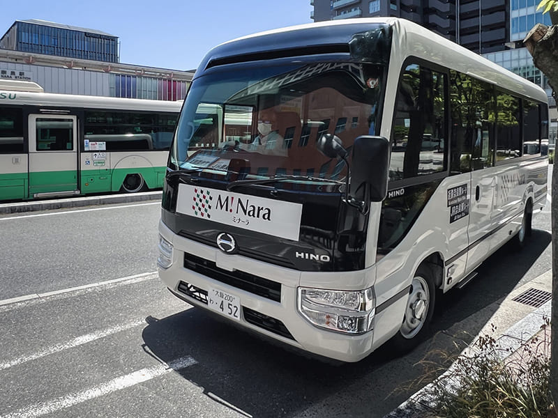 商業施設ミ・ナーラの無料シャトルバス