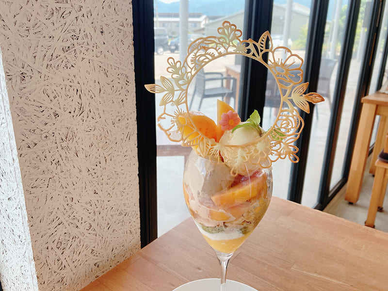 瓦テラス「季節のパフェ」