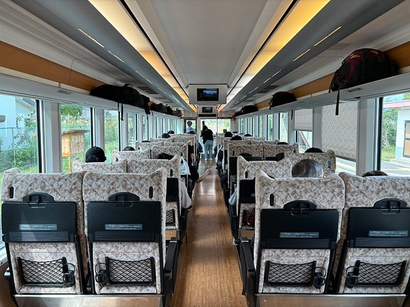 観光列車SATONO（さとの）普通車指定席