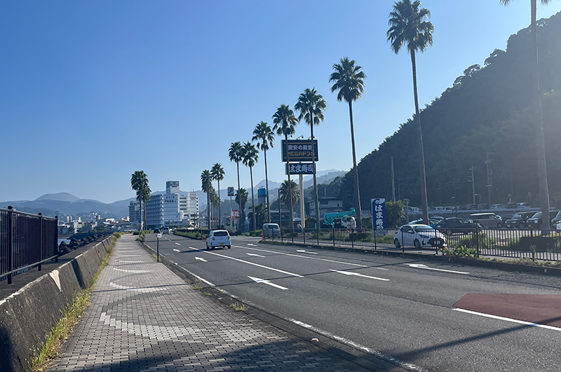 伊東マリンタウンから伊東駅への道