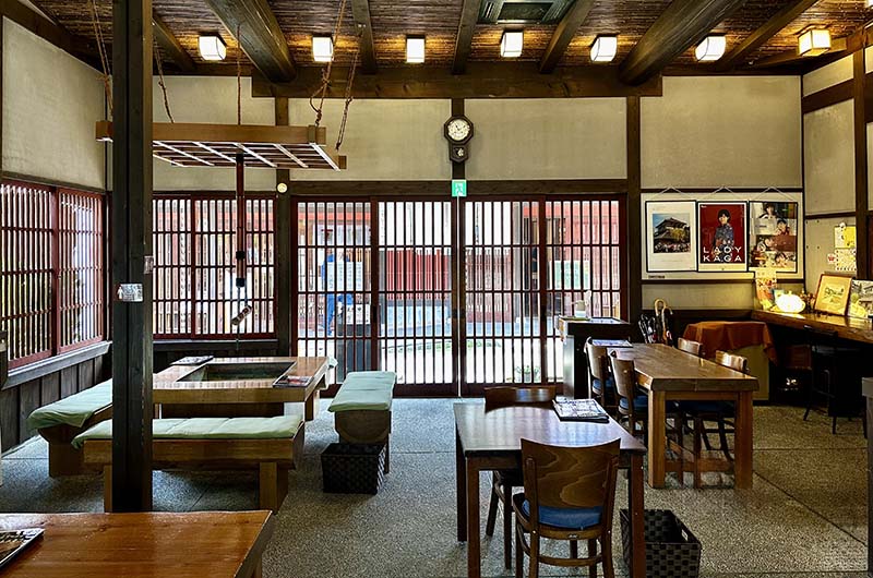 はづちを茶店内観