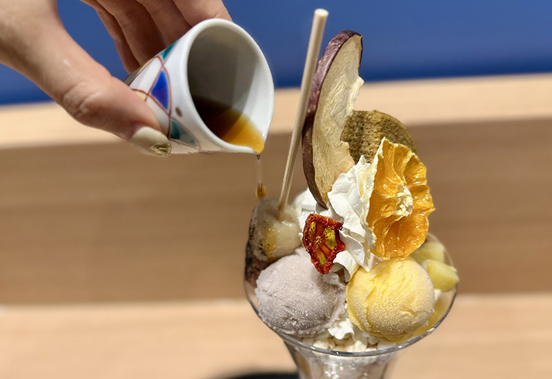 cafe&bar 髙乃蔵の加賀パフェ