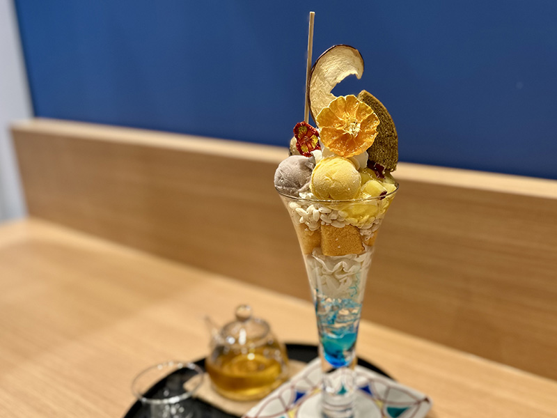 cafe&bar 髙乃蔵の加賀パフェ