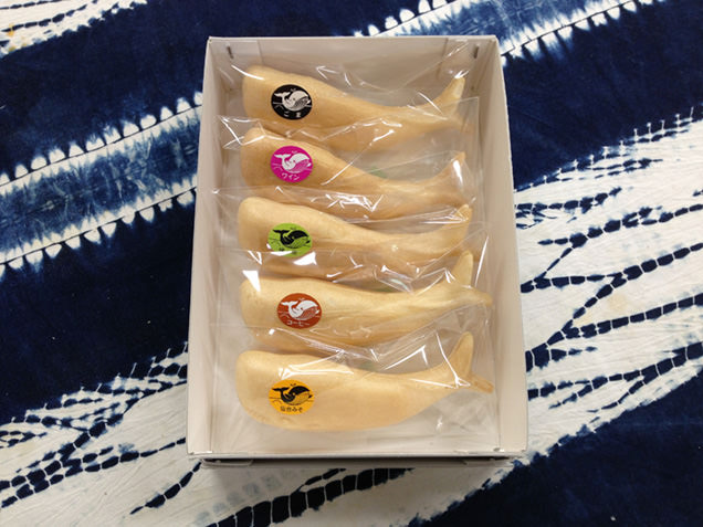  くじらもなか本舗の「くじらもなか」