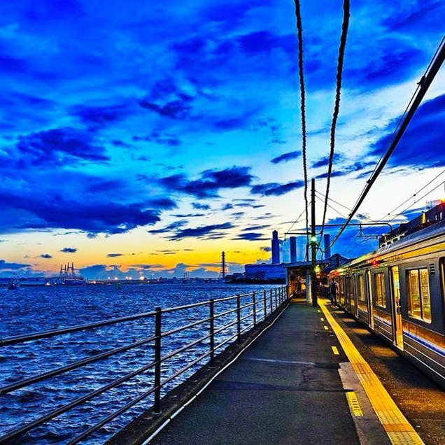 海芝浦駅　夕暮れ