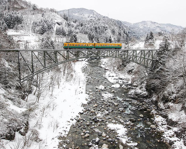 富山地方鉄道　かぼちゃ電車