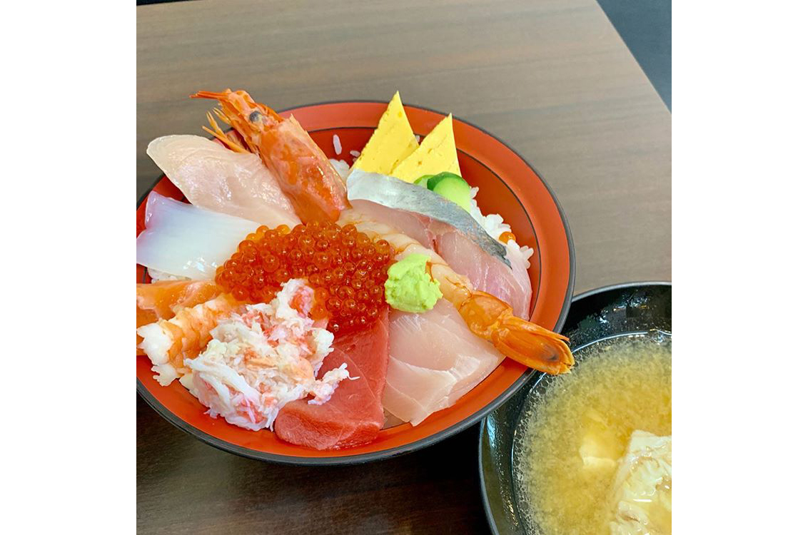 近江町市場の海鮮丼