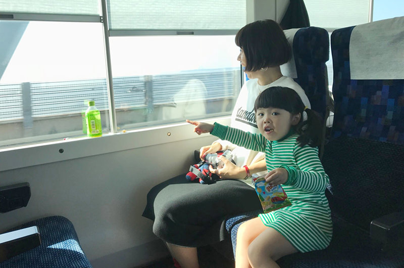 お子さんとの列車旅取材  （特急わかしお乗車時）