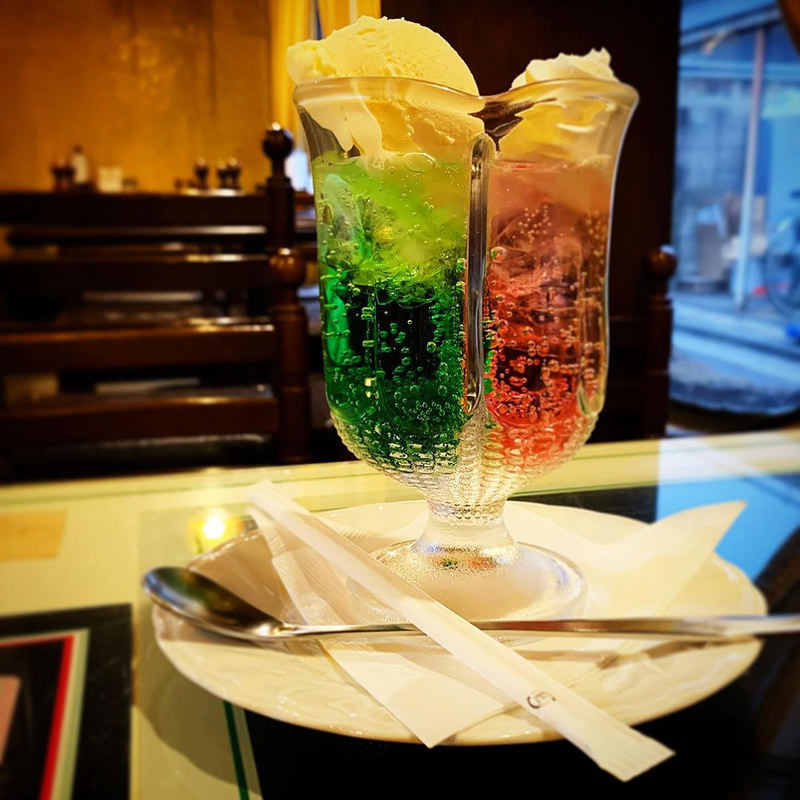 喫茶ジュリアンの「ペアソーダ」