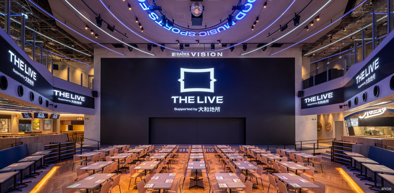 BASEGATE横浜関内の「THE LIVE Supported by 大和地所」（写真提供：株式会社横浜DeNAベイスターズ）。