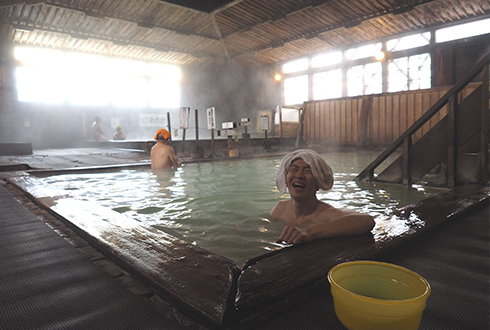 酸ヶ湯で湯治体験！日常の疲れを癒して心の平穏を取り戻すのイメージ