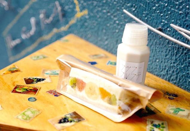 フツウニフルウツ　フルーツサンド