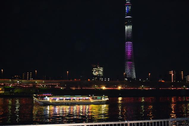 向島・屋形船