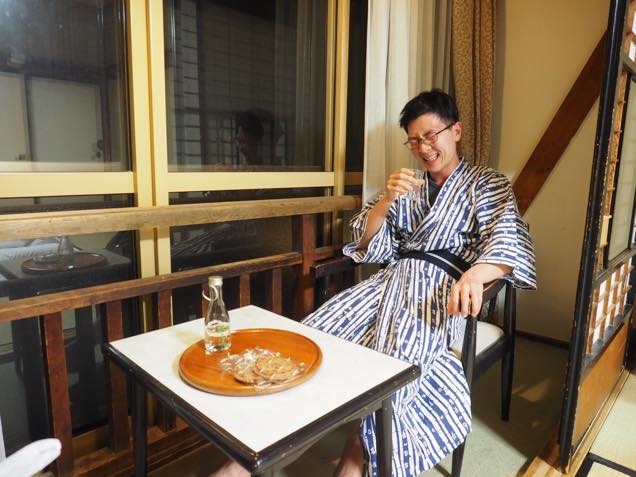広縁で晩酌