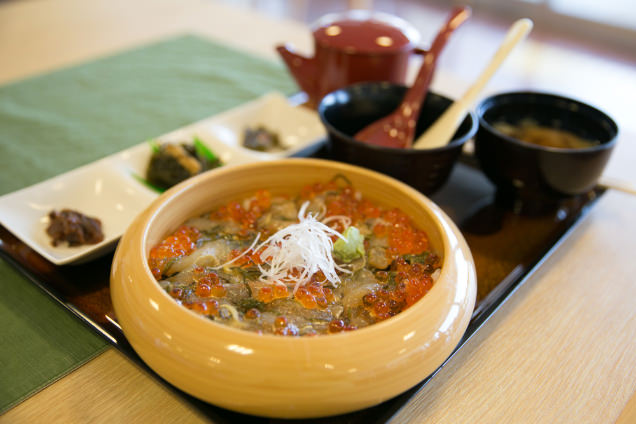 ぶっかけ海鮮丼
