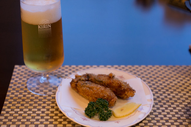 カキフライとビール