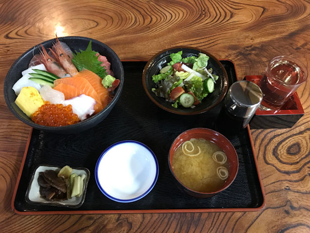 錦海鮮丼