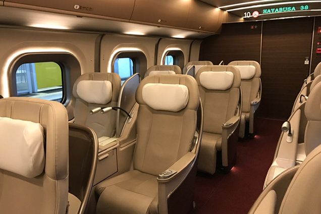 新幹線グランクラス車内