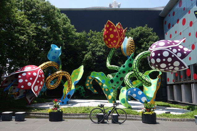 松本市美術館　花オブジェ