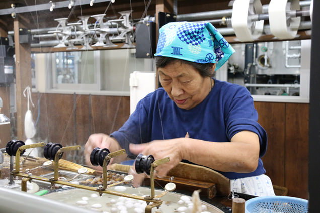 岡谷蚕糸博物館　諏訪式繰糸機