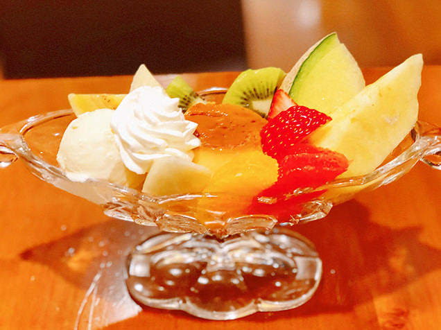 いたがき本店　プリンアラモード