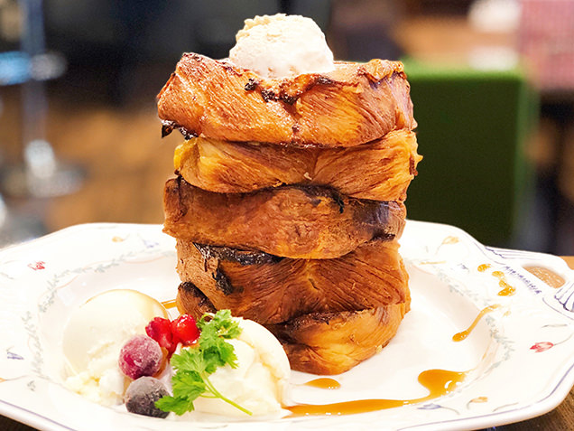 Cafe patina　5段フレンチトースト