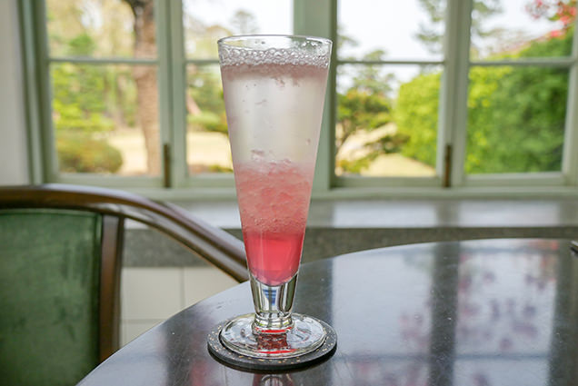 Alt：大正浪漫喫茶室　花ふぶき桜スカッシュ