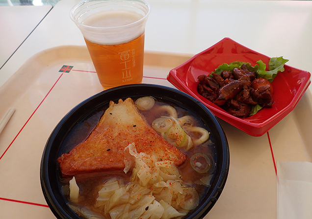 富士山うまいものフェスタ　吉田のうどんと甲州とりもつ煮