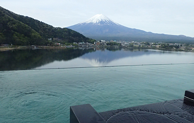 風のテラスKUKUNA　露天風呂からの富士山