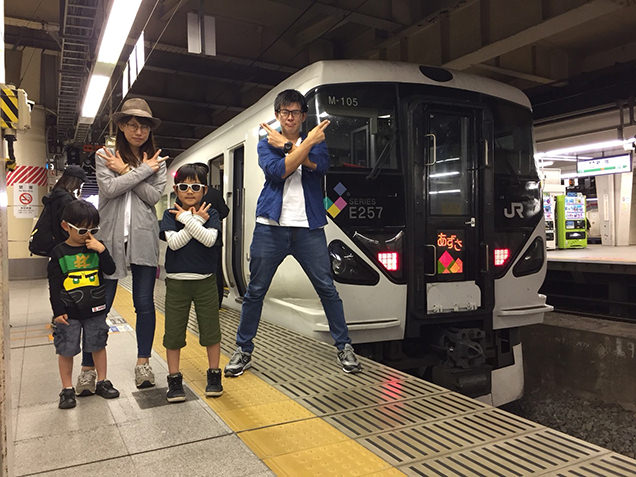 新宿駅　特急あずさ