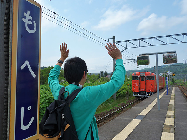 道南いさりび鉄道　茂辺地駅ホーム