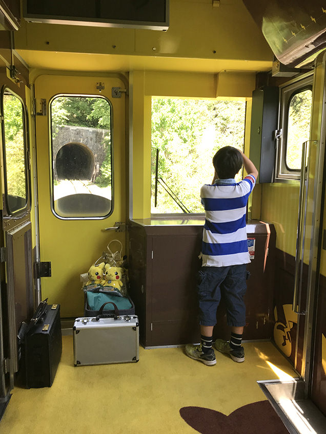 POKÉMON with YOU トレイン　ポケモン列車の車内