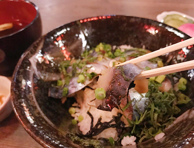 星野リゾート　青森屋　食事　しめ鯖丼