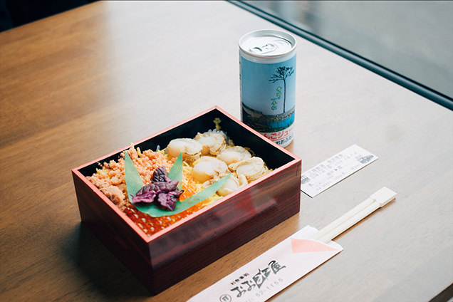 三陸鉄道　こたつ列車　食事　ほたて弁当