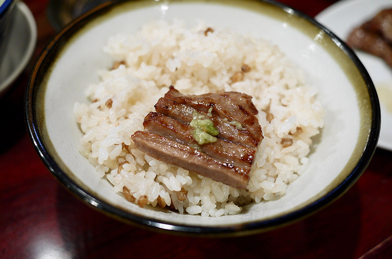 こがし麦めし　牛タン
