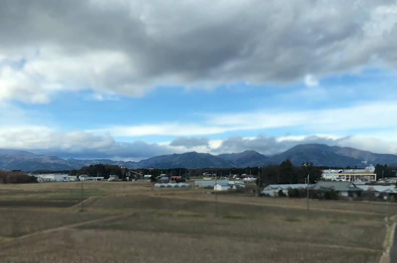 はやぶさ　車窓