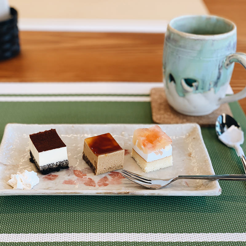 ホットコーヒー　本日のケーキ