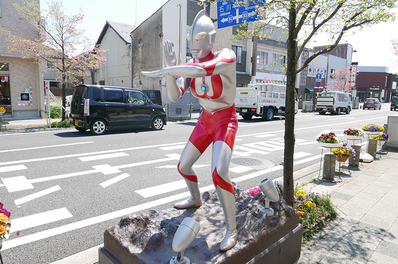 ウルトラマン像