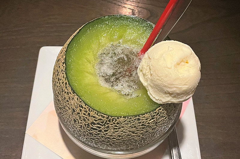 メロンまるごとクリームソーダ