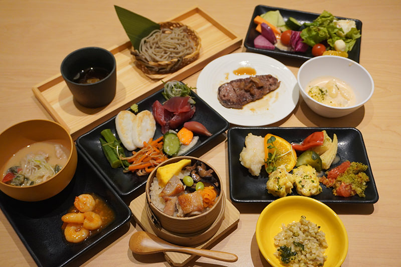 夕食