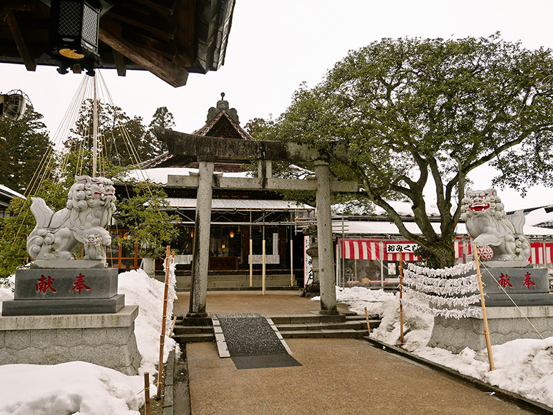 荘内神社