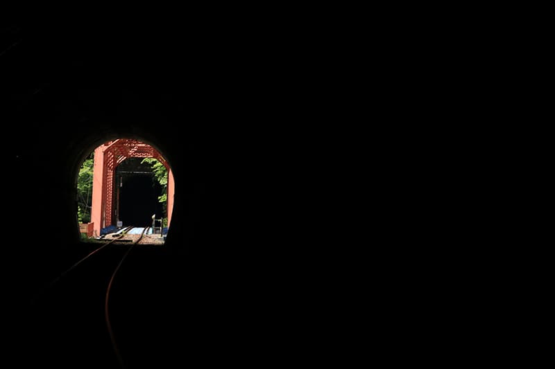 トンネル