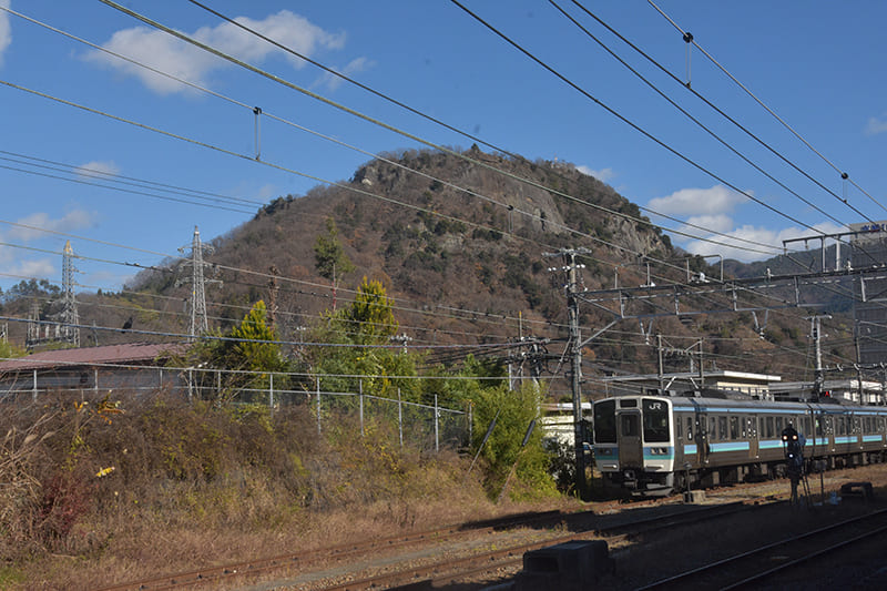 岩殿山　遠望