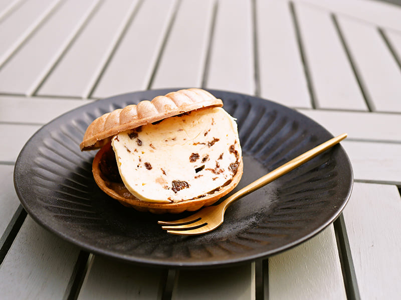 森民茶房　酒粕レーズンバターもなか