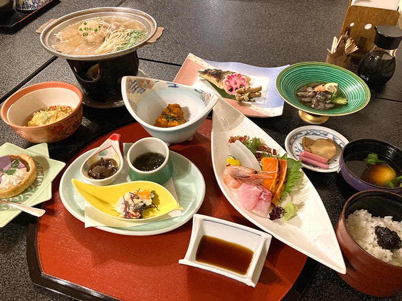 秋田男鹿温泉郷 元湯 雄山閣　夕食